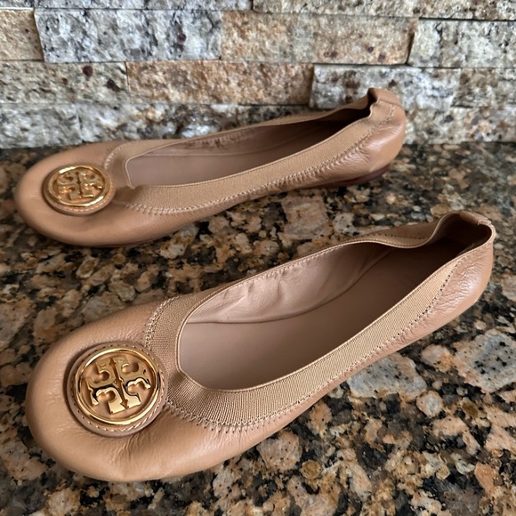 Tory Burch Claire Elastic Travel Ballet Flats - Picture 3 of 8